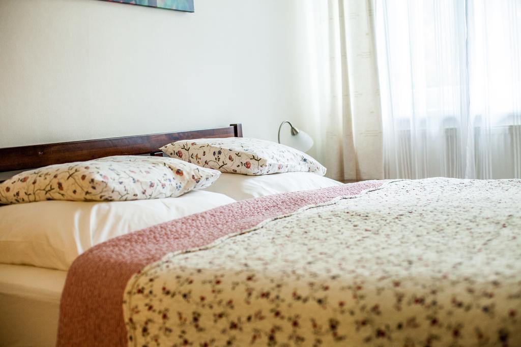 Apartmany U Cerveneho Stromu Rožnov pod Radhoštěm Oda fotoğraf