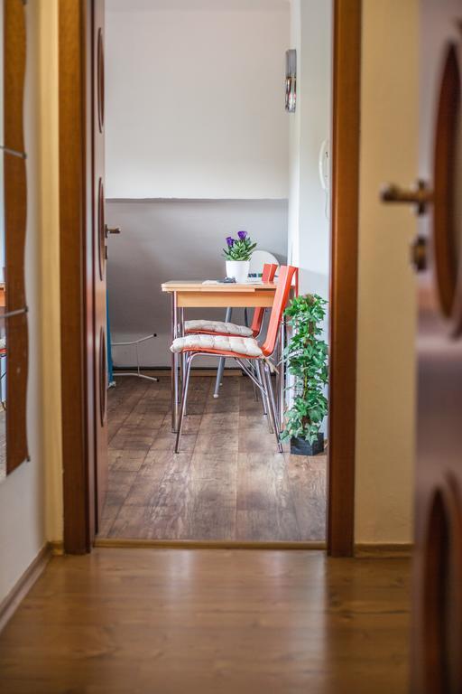 Apartmany U Cerveneho Stromu Rožnov pod Radhoštěm Dış mekan fotoğraf